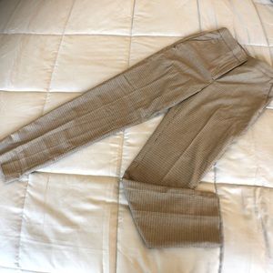 H&M Plaid Style Pleated Plants